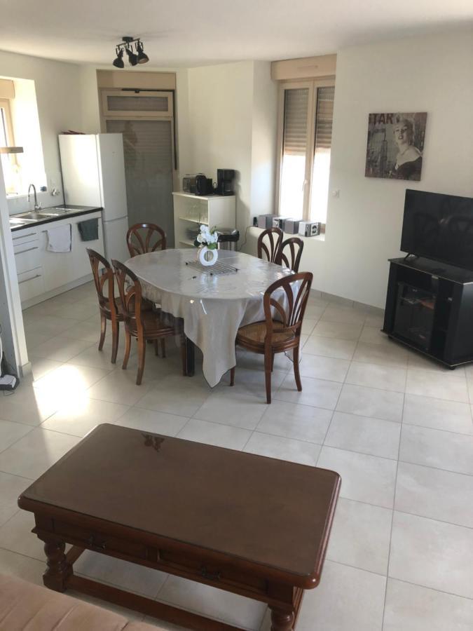Residence Merlin Appartement Arthur Saint-Malon-sur-Mel Екстер'єр фото