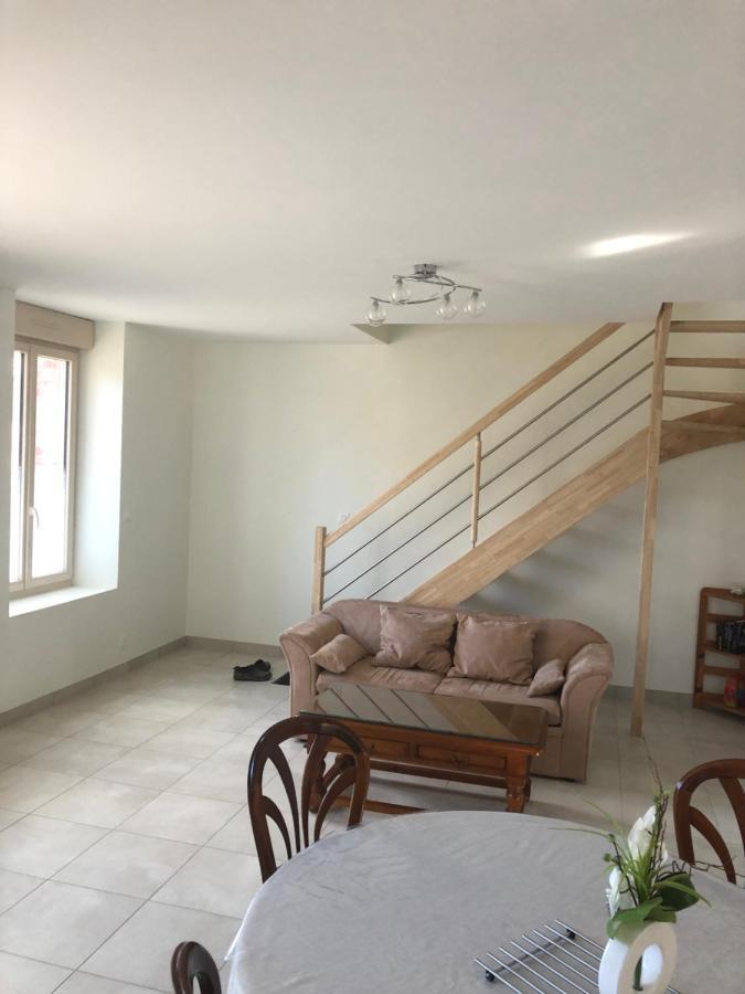Residence Merlin Appartement Arthur Saint-Malon-sur-Mel Екстер'єр фото